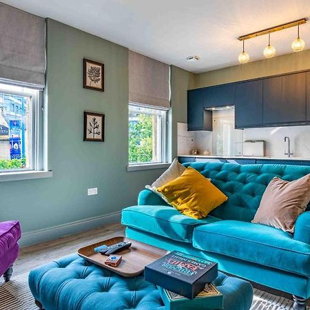 Beautiful Modern 1 Bedroom Apartment, City Centre Bath Extérieur photo