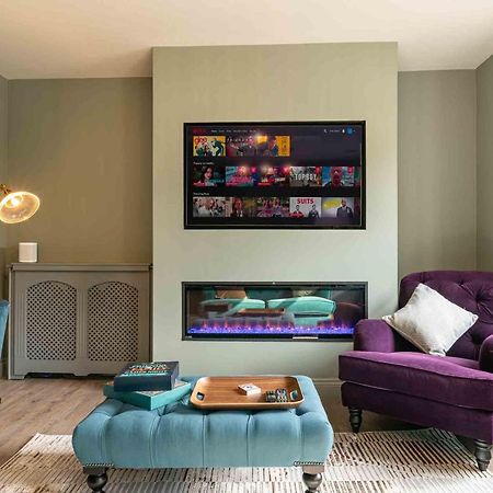 Beautiful Modern 1 Bedroom Apartment, City Centre Bath Extérieur photo