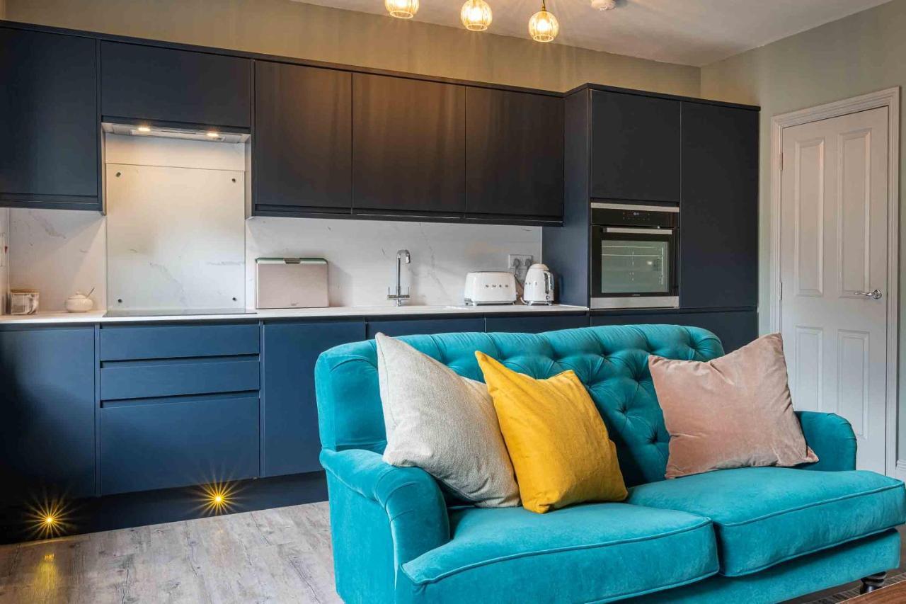 Beautiful Modern 1 Bedroom Apartment, City Centre Bath Extérieur photo