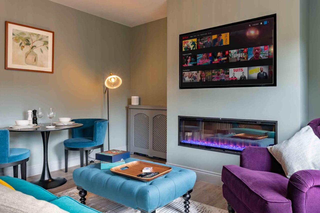 Beautiful Modern 1 Bedroom Apartment, City Centre Bath Extérieur photo